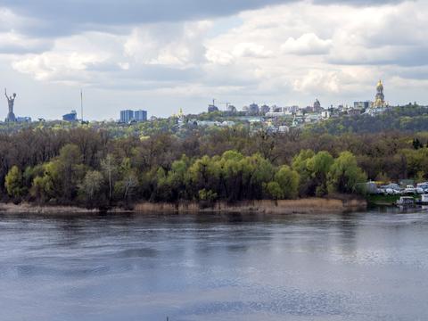 квартира за адресою Раїси Окіпної вул., 18