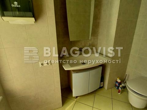 коммерческая по адресу Константиновская ул., 32б