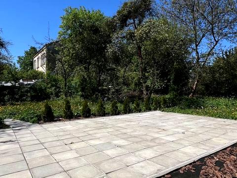 коммерческая по адресу Антоновича ул. (Сталинградской битвы), 76