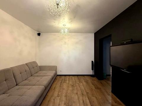 квартира за адресою Лариси Руденко вул., 5