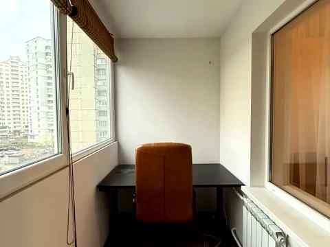 квартира за адресою Лариси Руденко вул., 5