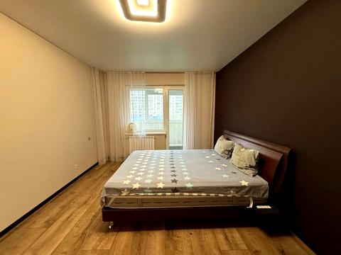 квартира за адресою Лариси Руденко вул., 5