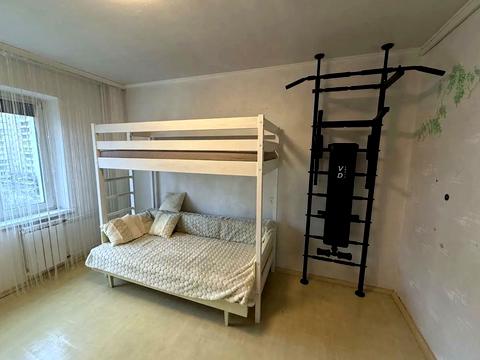 квартира за адресою Лариси Руденко вул., 5