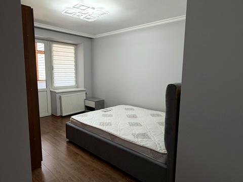 квартира по адресу Героев Крут бульв. (Героїв Сталінграду), 2