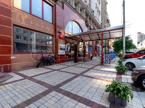 комерційна за адресою Саксаганського вул., 121