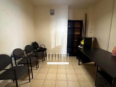комерційна за адресою Саперно-Слобідська вул., 22