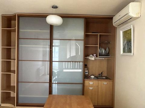 комерційна за адресою Саперно-Слобідська вул., 22