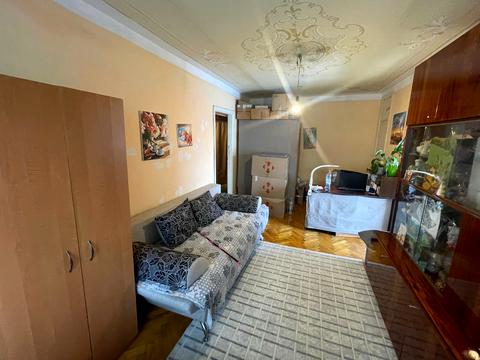 1864978480377489