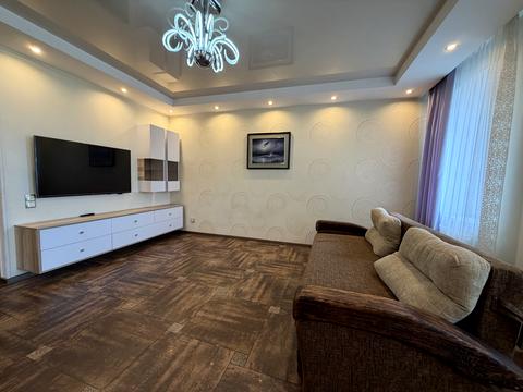 квартира по адресу Зодчих ул., 4