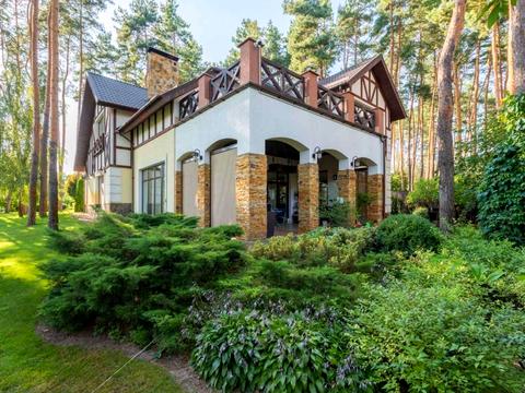 будинок за адресою Щаслива, 1