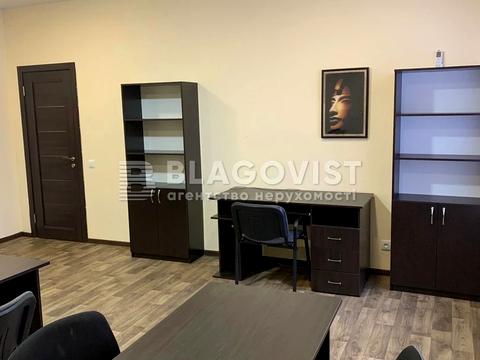 комерційна за адресою Київ, Чистяківська вул., 23