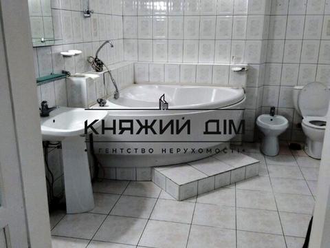 коммерческая по адресу Антоновича ул. (Горького), 10