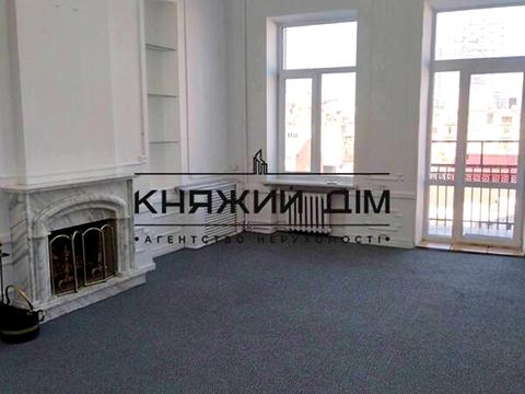 коммерческая по адресу Антоновича ул. (Горького), 10