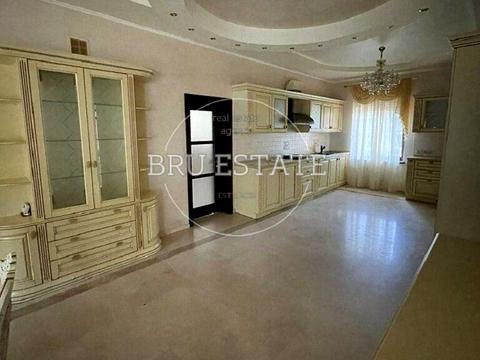 будинок за адресою Світла, 3