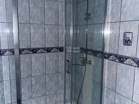 комерційна за адресою Богдана Хмельницького вул., 1а