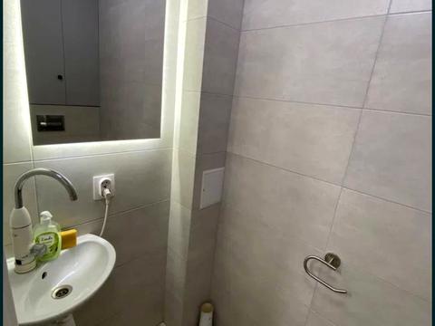комерційна за адресою Винники, Кільцева вул., 11