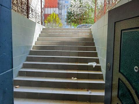 комерційна за адресою Червоної Калини просп., 71