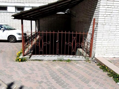 комерційна за адресою Червоної Калини просп., 71