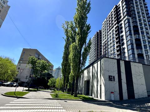 комерційна за адресою Мокра вул. (Кудряшова), 8-Б