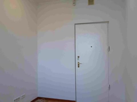 комерційна за адресою Анни Ахматової вул., 5
