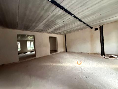 комерційна за адресою Юліана Пелеша вул., 5, к2