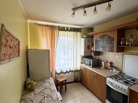 квартира за адресою Тролейбусна вул., 18