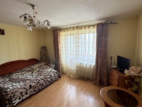 квартира за адресою Тролейбусна вул., 18
