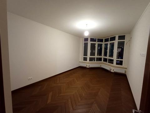 квартира за адресою Миколи Бажана просп., 8-Б