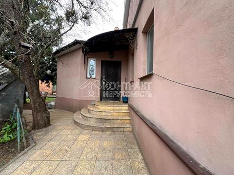 будинок за адресою Комарова, 6