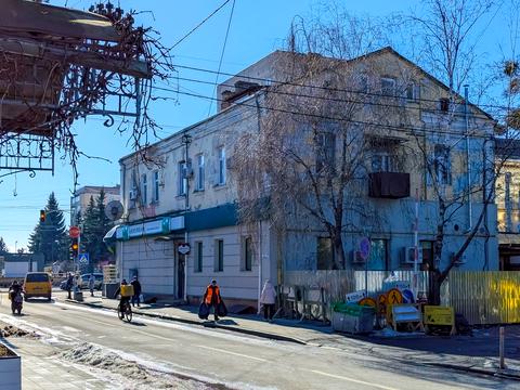 комерційна за адресою Соборна вул., 106