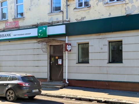 комерційна за адресою Соборна вул., 106