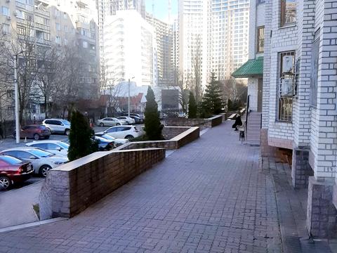 комерційна за адресою Тіниста вул., 15