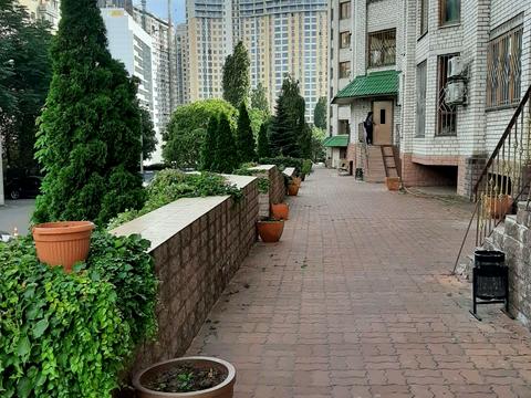 комерційна за адресою Тіниста вул., 15