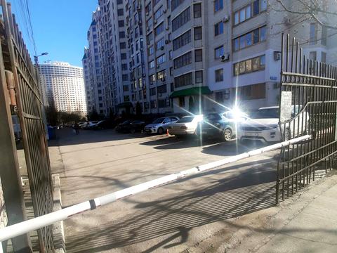 комерційна за адресою Тіниста вул., 15