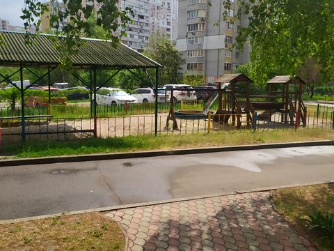 комерційна за адресою Урлівська вул., 8-А