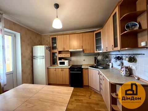 квартира за адресою Драгоманова вул., 1-К