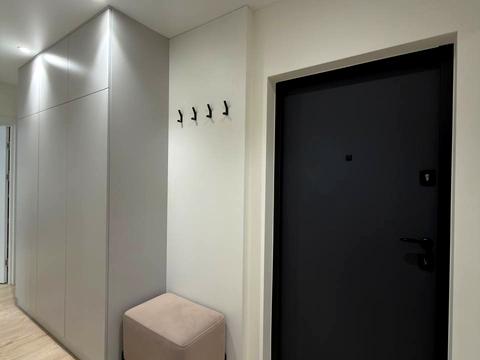 1864995378579590