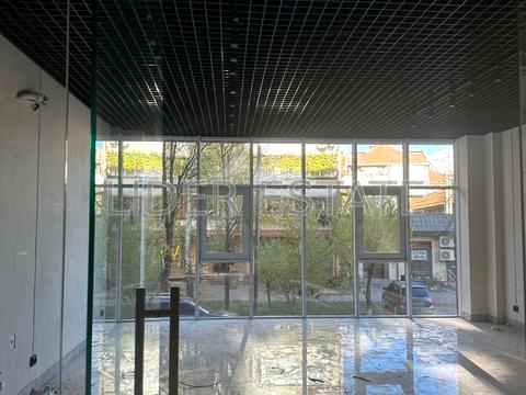 комерційна за адресою Підградська вул., 1