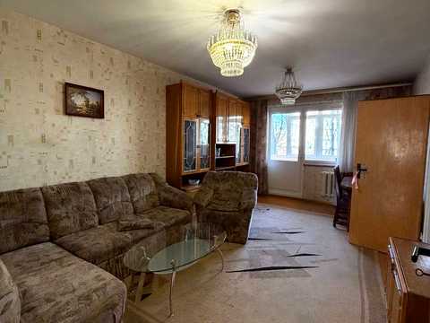 квартира за адресою Тролейбусна вул., 8