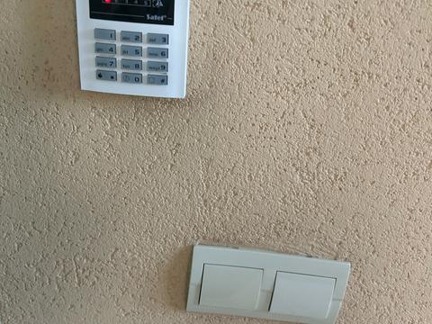 комерційна за адресою Пасічна вул., 49а