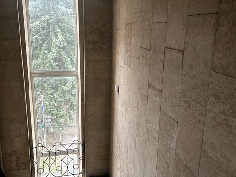 комерційна за адресою Пасічна вул., 49а