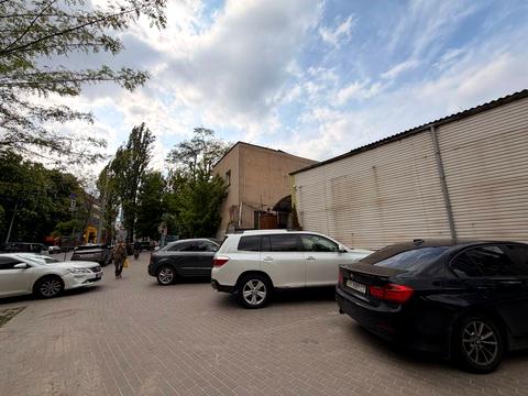 коммерческая по адресу Глубочицкая ул., 73