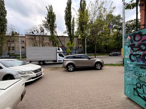 коммерческая по адресу Глубочицкая ул., 73