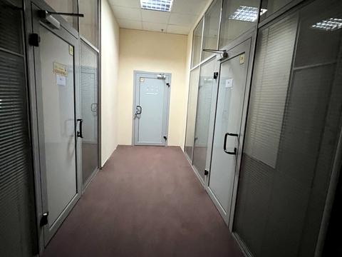 коммерческая по адресу Дениса Монастирського ул. (Василя Сурікова), 3а