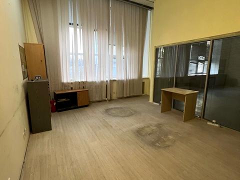 коммерческая по адресу Дениса Монастирського ул. (Василя Сурікова), 3а