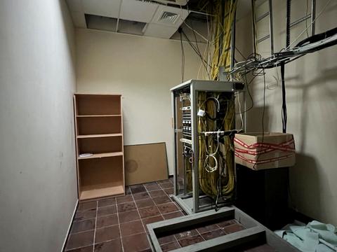 коммерческая по адресу Дениса Монастирського ул. (Василя Сурікова), 3а
