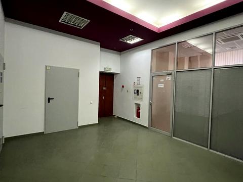 коммерческая по адресу Дениса Монастирського ул. (Василя Сурікова), 3а