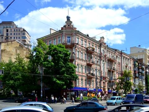 комерційна за адресою Саксаганського вул., 84-86