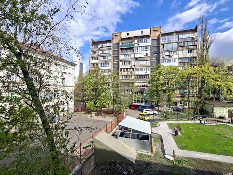 квартира за адресою Антоновича, 57