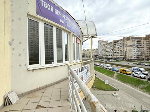 комерційна за адресою Анни Ахматової вул., 14-А